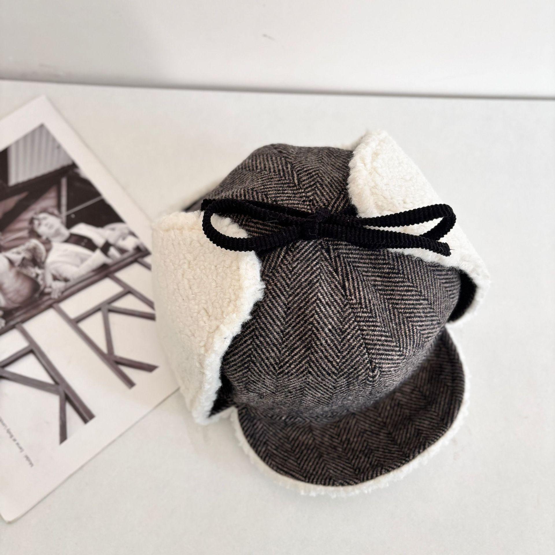 

Winter cold and warm ear protection Northeast big head circumference shows a small tide in winter thickened and velvet cap Lei Feng hat women M（56-58cm） чорний