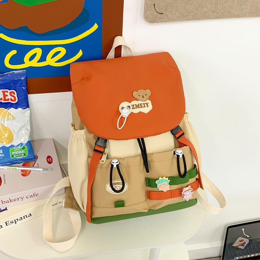 Large Capacity Casual Schoolbag College Fashion Joker Backpack Lightweight Waterproof and Wear Resistant Backpack.