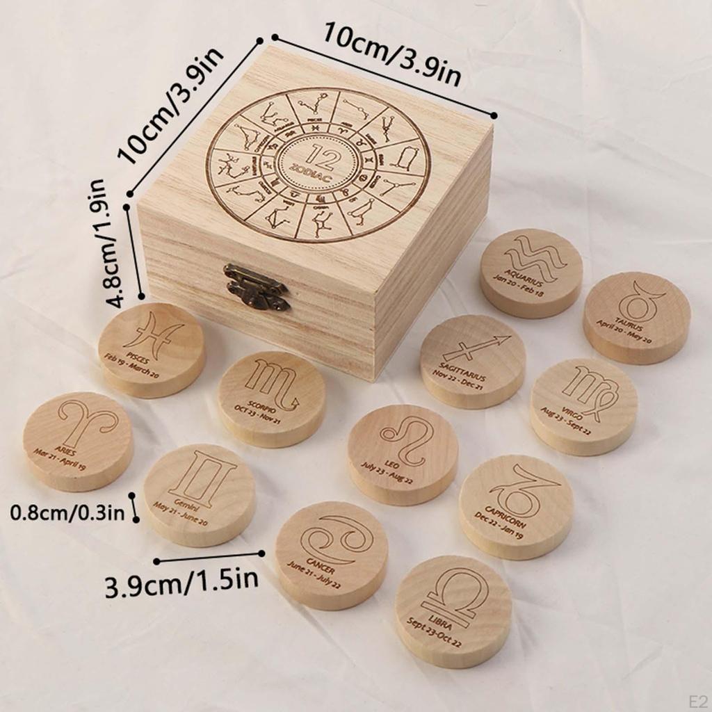 Conjunto de runas de madeira, ferramentas divinatórias, bruxas runas mais velhas para mesa de escritório doméstico