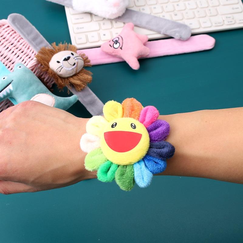 Niedliches Klatscharmband Armband Damen Kopfschmuck Armbandzubehör Plüsch Cartoon Klatscharmband Puppe Kinderpuppe