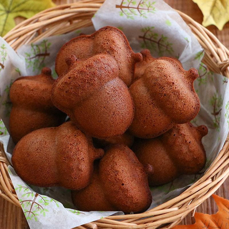 6 Cavity Non Stick Carbon Steel Madeleine Pan Professional Baker Secret Heavy Duty Mold for Pancake Muffin Cookie Baking