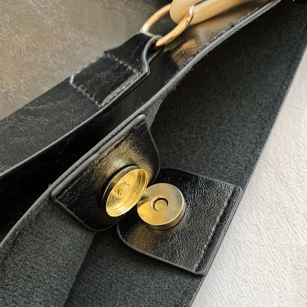 Chic Lightweight Tote Bag For Every Occasion Durable PU Leather Magnetic Closure & Versatile Design