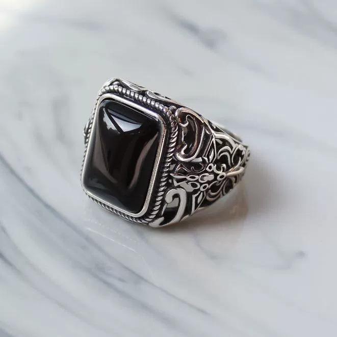 Men's Trendy Black Agate Cross Ring - Retro, Stylish, High-End Open Design