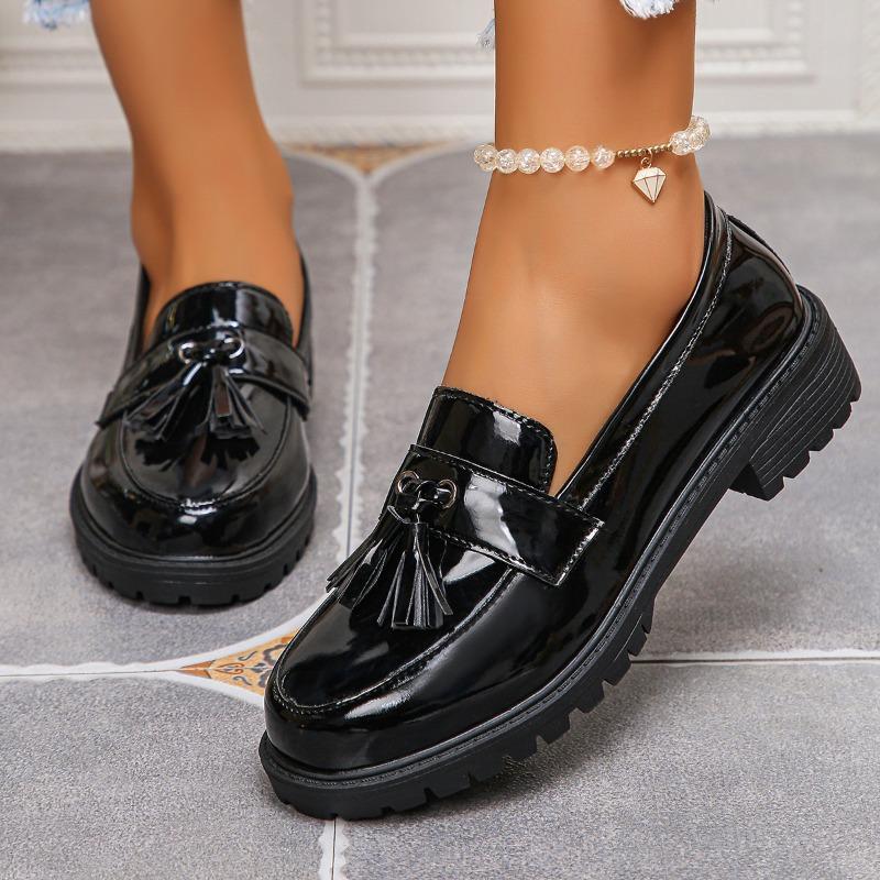 Large Size Spring and Autumn Platform Leather Shoes Tassel Loafers Single Shoes Women