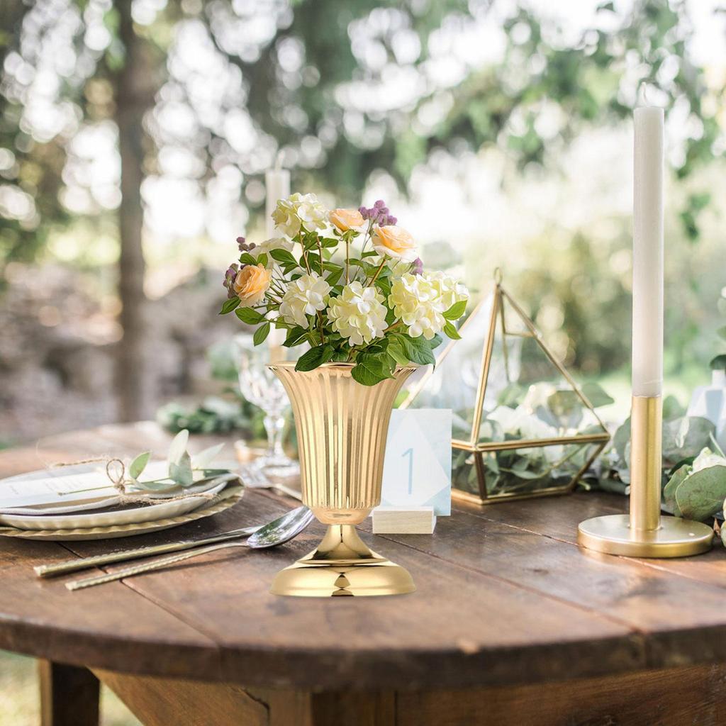 Decorative Flower Vase, Floral Arrangements, Luxurious Elegant Gold Metal Vase for Living Room,