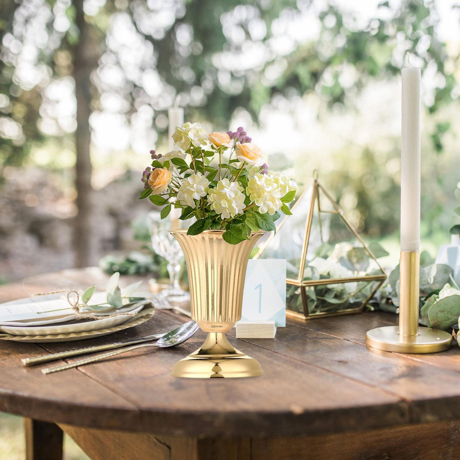 

Decorative Flower Vase, Floral Arrangements, Luxurious Elegant Gold Metal Vase for Living Room, S