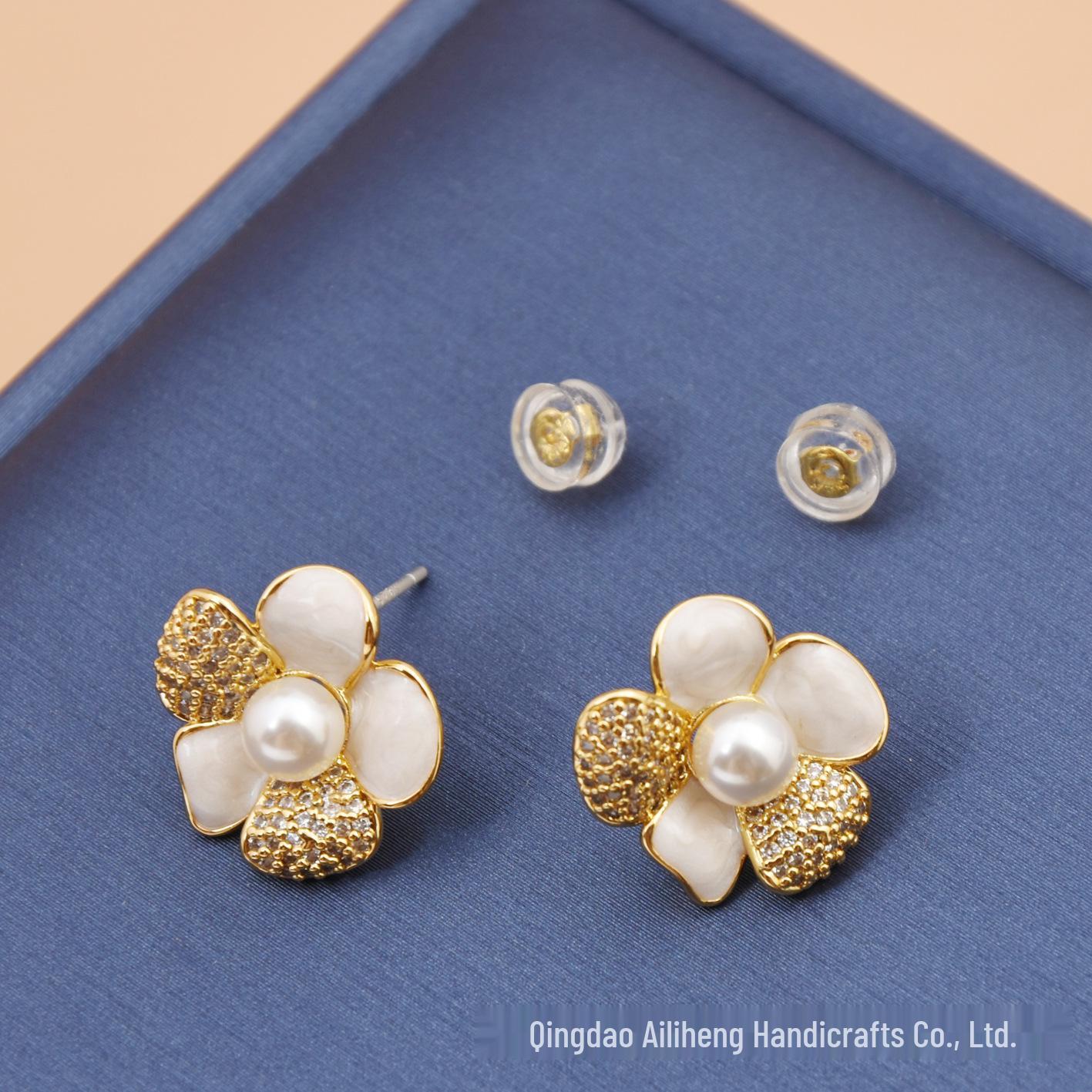 

Серьги-пусеты из серебра 925 пробы с бриллиантами, жемчугом и цветами для женщин - Корейский высококлассный темперамент, медный сплав 925 Silver