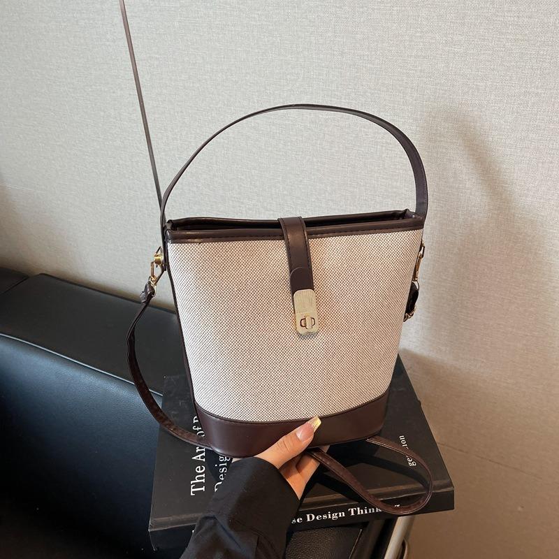 Fashion Portable Contrasting Bag Women's Summer New Textured Commuter Bag Shoulder Messenger Bag Casual Bucket Bag