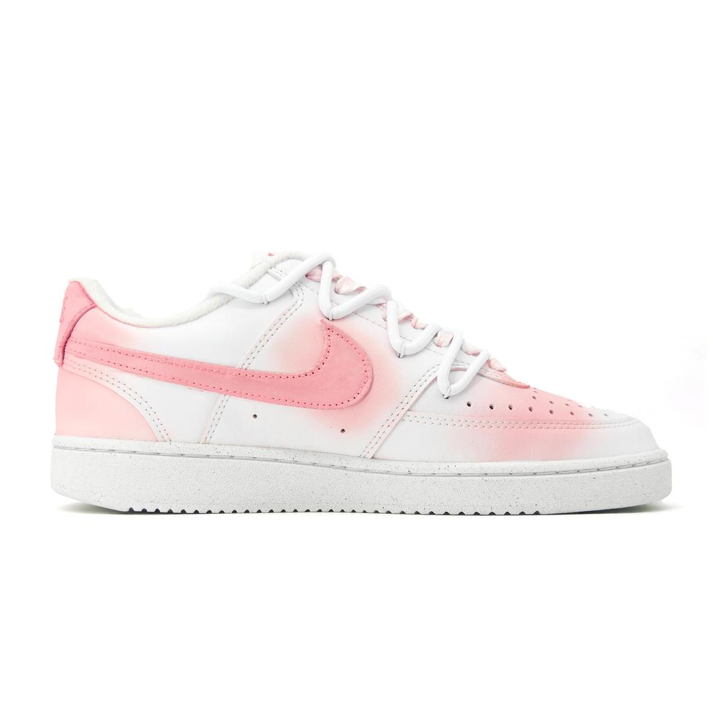 Nike Court Vision LO NN Fabricación One Heart, Sombra Dulce Resistente a la Abrasión Aumentador de Altura Caña Baja HV5246-100(Equipo16-)