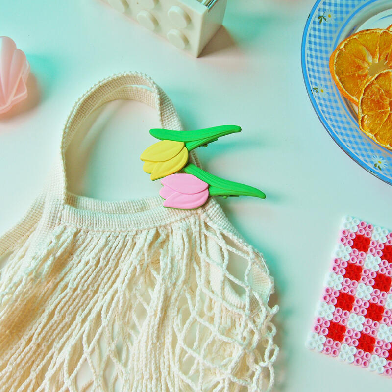 

Matte Tulip Flower Clip (2 Colors) (2) Pink