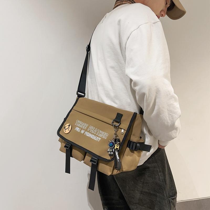 Мужская и женская сумка через плечо — фото 3