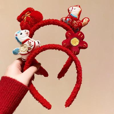 Kreativer Cartoon Pferde Haarreif Maskottchen Rotes Pony Haargummi 2026 Neujahr Stirnband Kopfschmuck Neujahr Kopfschmuck Foto Requisite