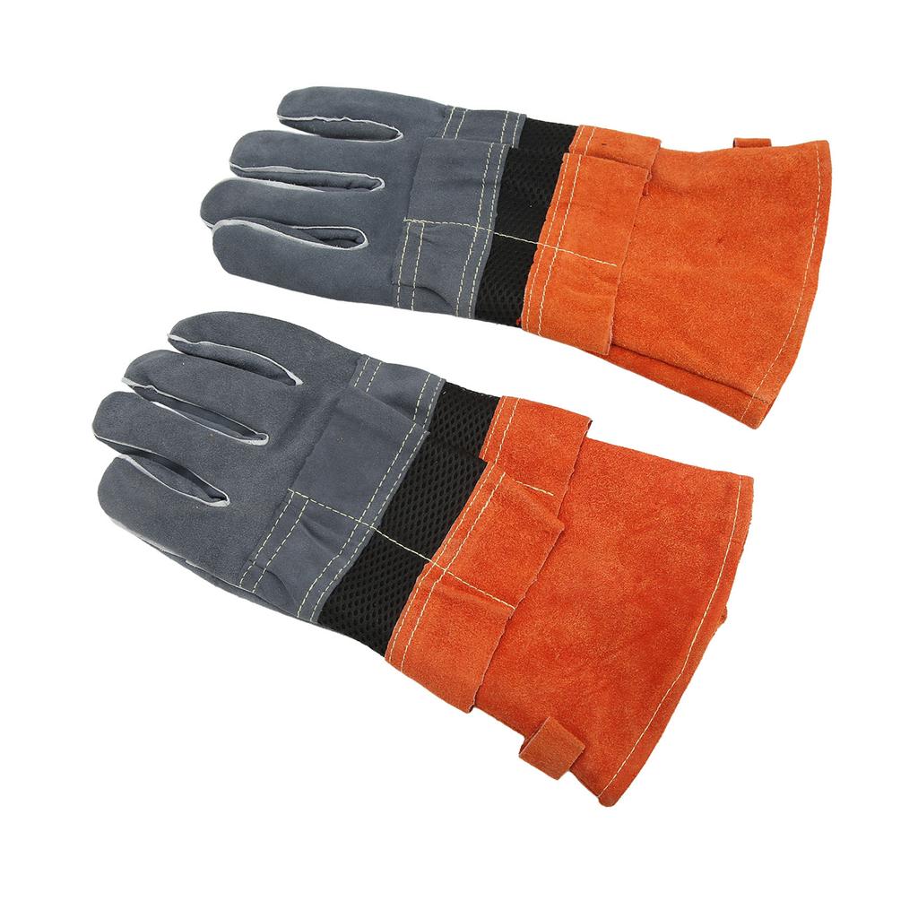 1 Pair of Heat Resistant Gloves  proof Flame Retardant Non Scalding Leather for BBQ Grill