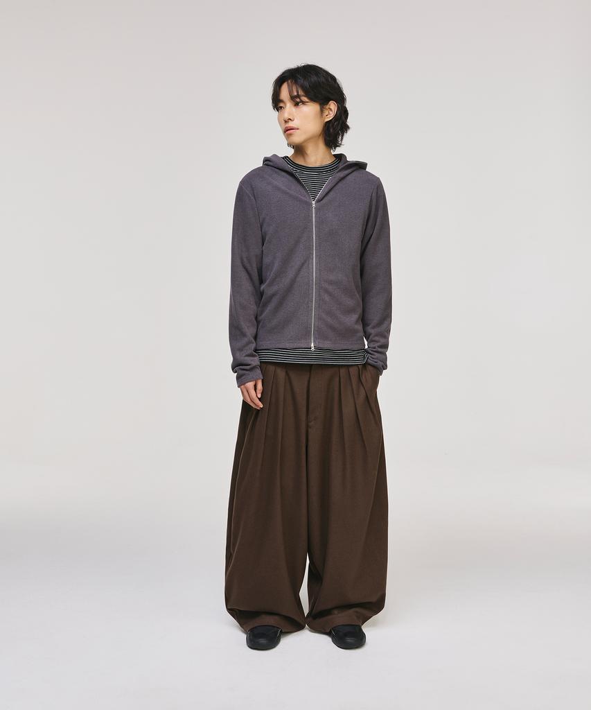 SIGNATURE Reverse Three-Tuck Baggy Slacks [Brown]