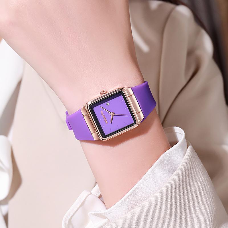 Orologio Personalità Quadrante Grande Semplice Retrò Temperamento Quadrato Uomo e Donna Coppia Orologio Tendenza Nicchia Silicone