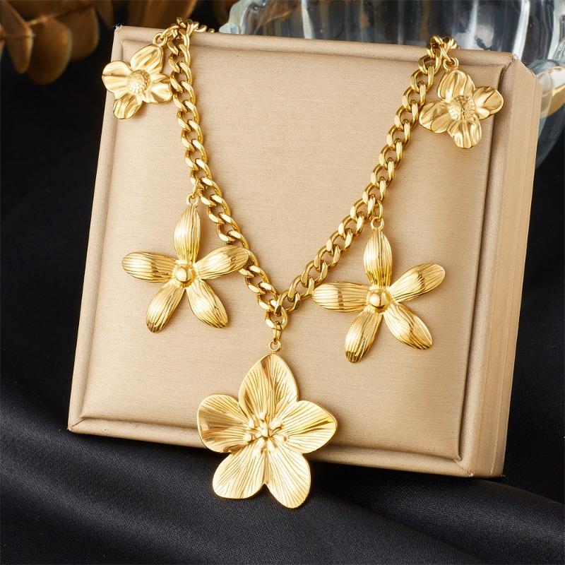 Flower Charm Cuban Chain Necklace For Women Gold Plated Stainless Steel Nature Inspired Jewelry