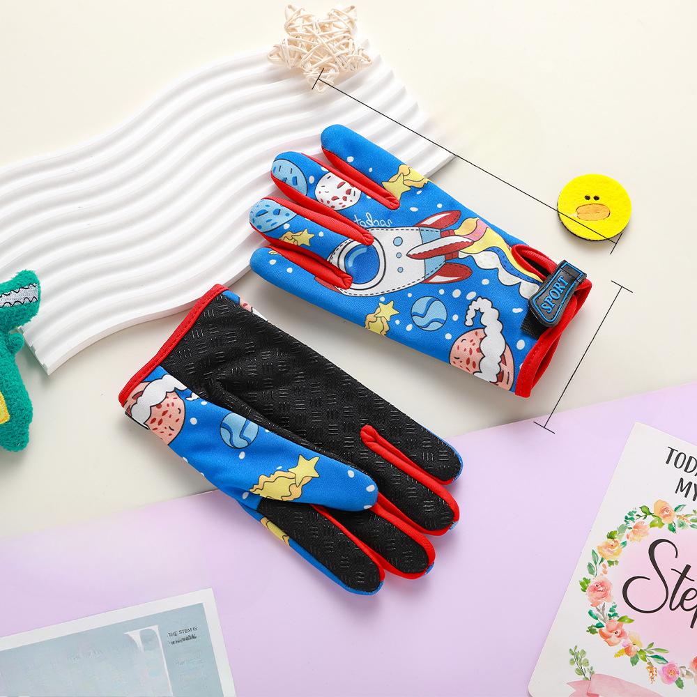 Children's Warm Gloves Outdoor Cycling and Playing with Snow Thickened Cartoon Windproof Plus Velvet Waterproof and Anti Slip Winter Cold Proof Gloves