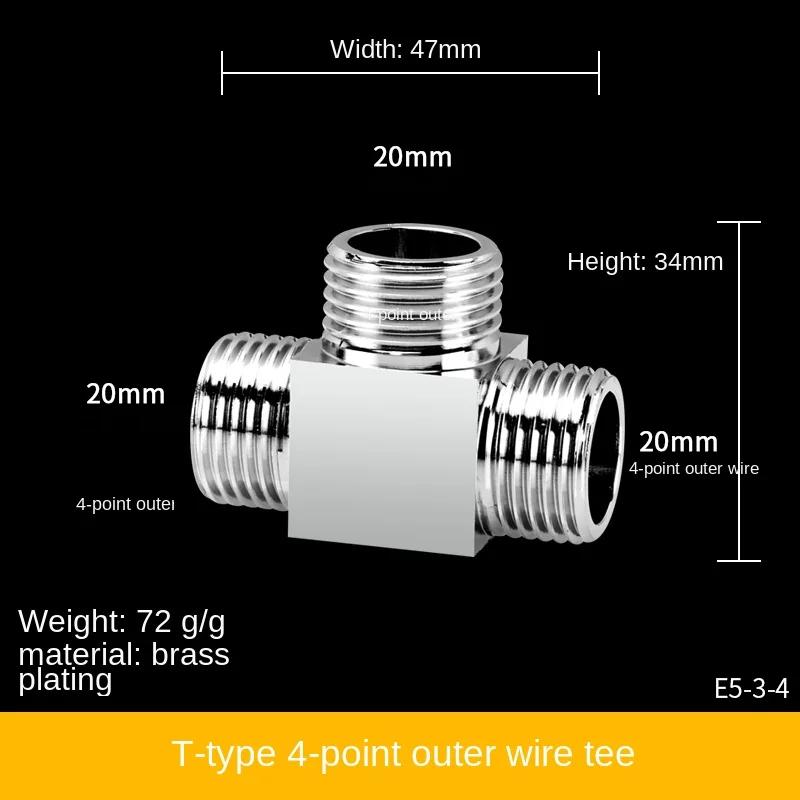 Der Dreiwege-Wasserverteiler aus Kupfer lässt sich direkt mit den 1/2-Zoll-Wasserhahn-Dreiwege-Verteiler-Wasserrohranschlüssen verbinden.