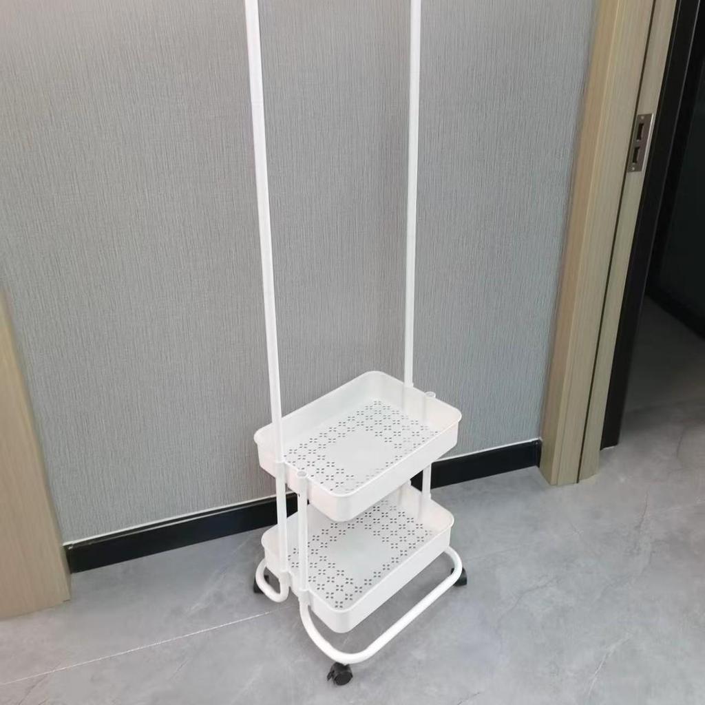 Stand-Kleiderständer auf Rollen für Schlafzimmer oder Wohnung - Kompakte Aufbewahrung für Mäntel und Übernachtungsgarderobe.