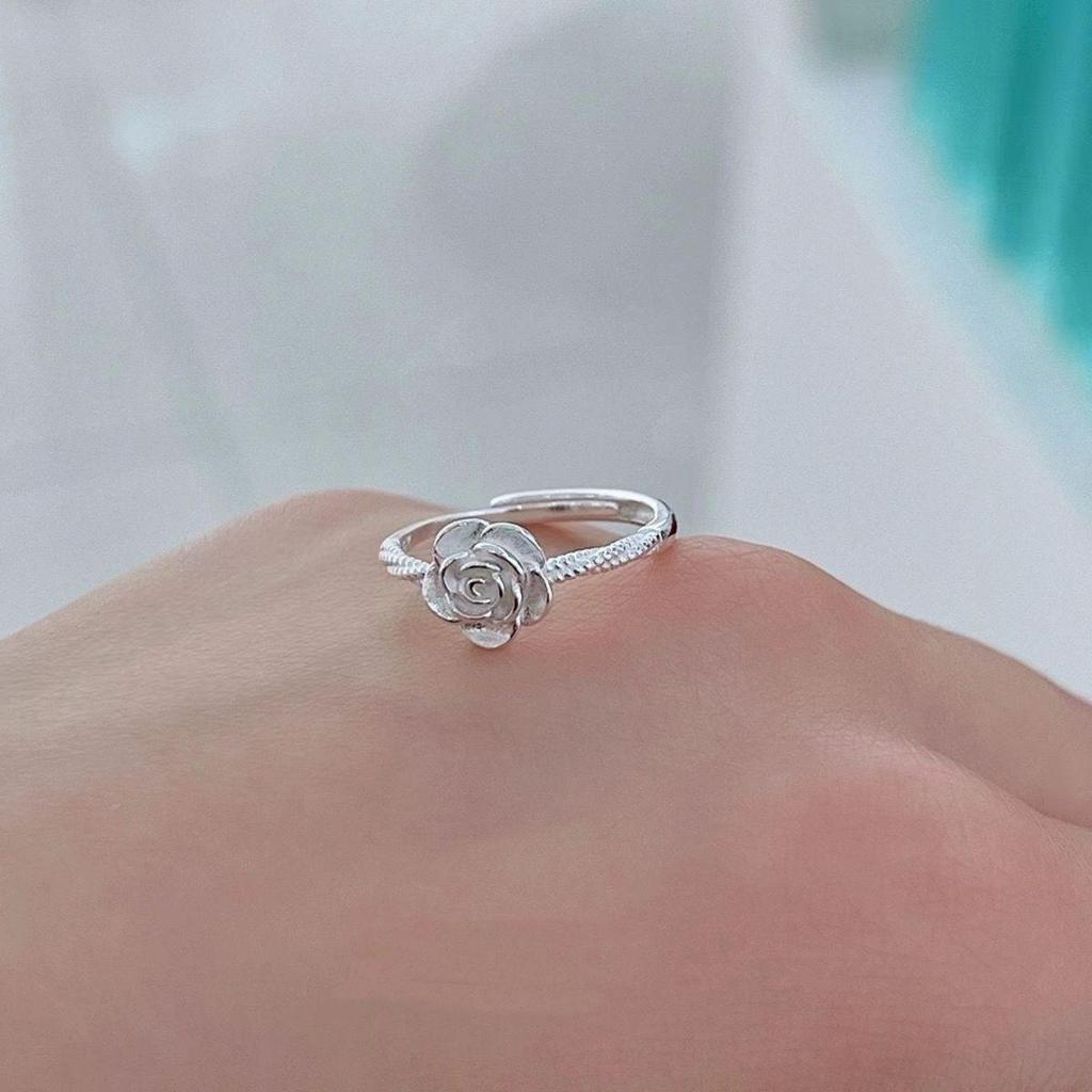 Inel Stea cu Cinci Colțuri pentru Femei - Lux Lejer, Design Coreean High-End, Bandă Argintie pentru Degetul Arătător, Perfect pentru Studente.