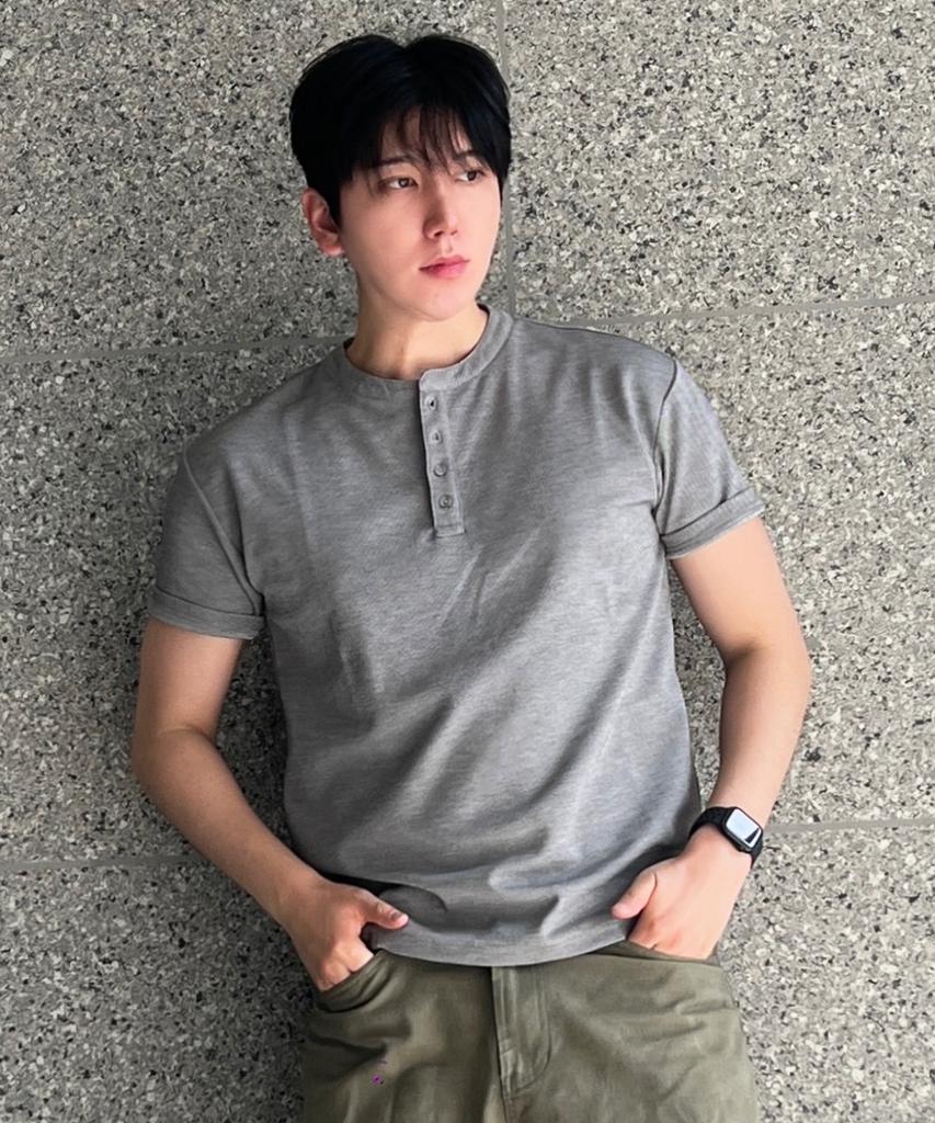 BLOND9 Henley Neck Oversized Short Sleeve T-Shirt_Gray