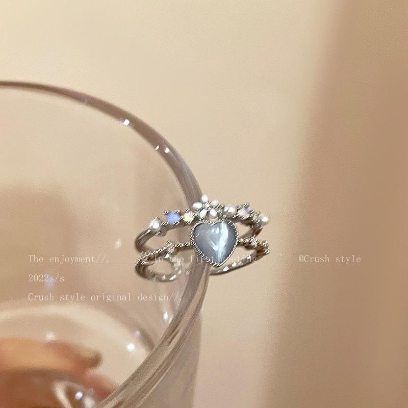 

Blue Sapphire Moonlight Zircon Open Ring for Women - Luxury Minimalist Design - Finger Ring with Adjustable Elegance Sea blue heart