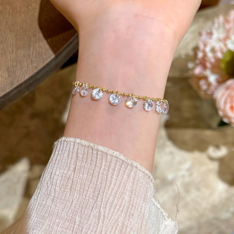 

Super Sparkling Zircon Bracelet Girls Adjustable Temperament Gold Bracelet Annual Hand