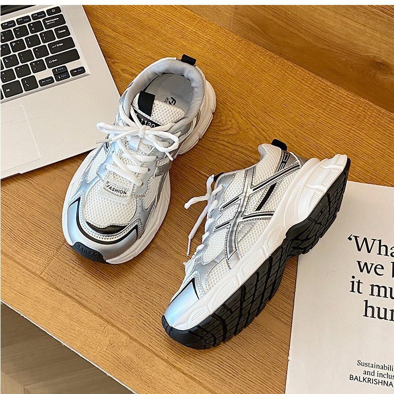 Thick-soled lightweight retro heightening soft-soled sports shoes women's summer new models show their feet, small Hong Kong style Paris dad shoes