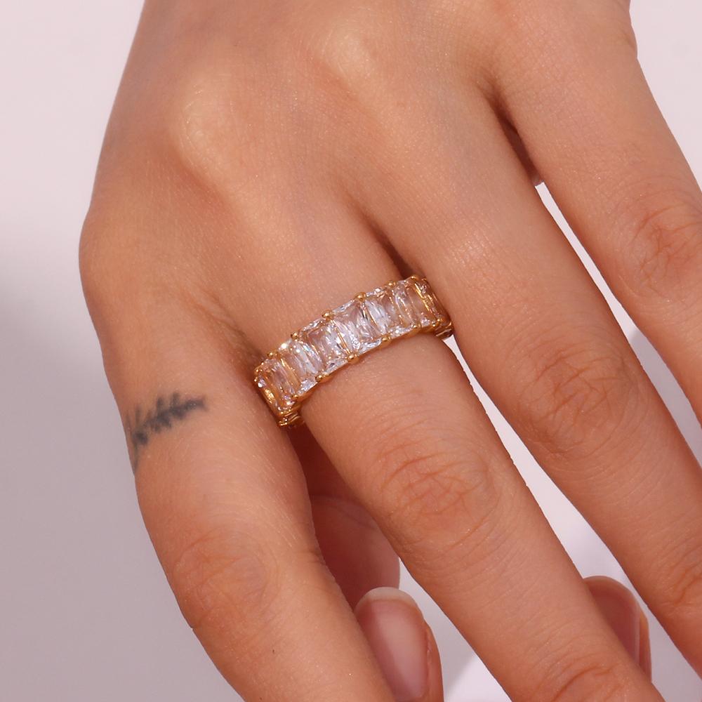 La.Muses Stainless Steel Delicate Bling Geometry Cubic Zirconia Fashion Shiny Ring for Women High Quality Premium Zircon Gift