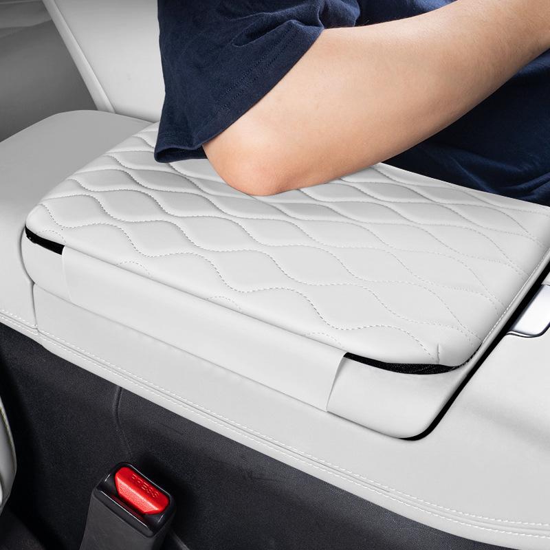 Ochranná podložka a kryt pro zvýšení výšky opěrky ruky z kůže pro Leapmotor B10/B01