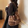 Women's Vintage Plaid Shoulder Bag Large Capacity Commuting Lightweight Tote Bag