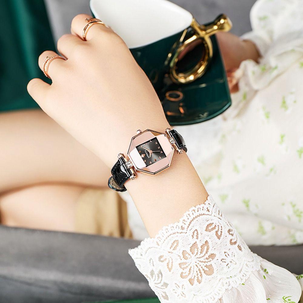 Retro Women's Wrist Watch Light Luxury Quartz Wristwatch Rhinestone Quartz Watch  Daily Use