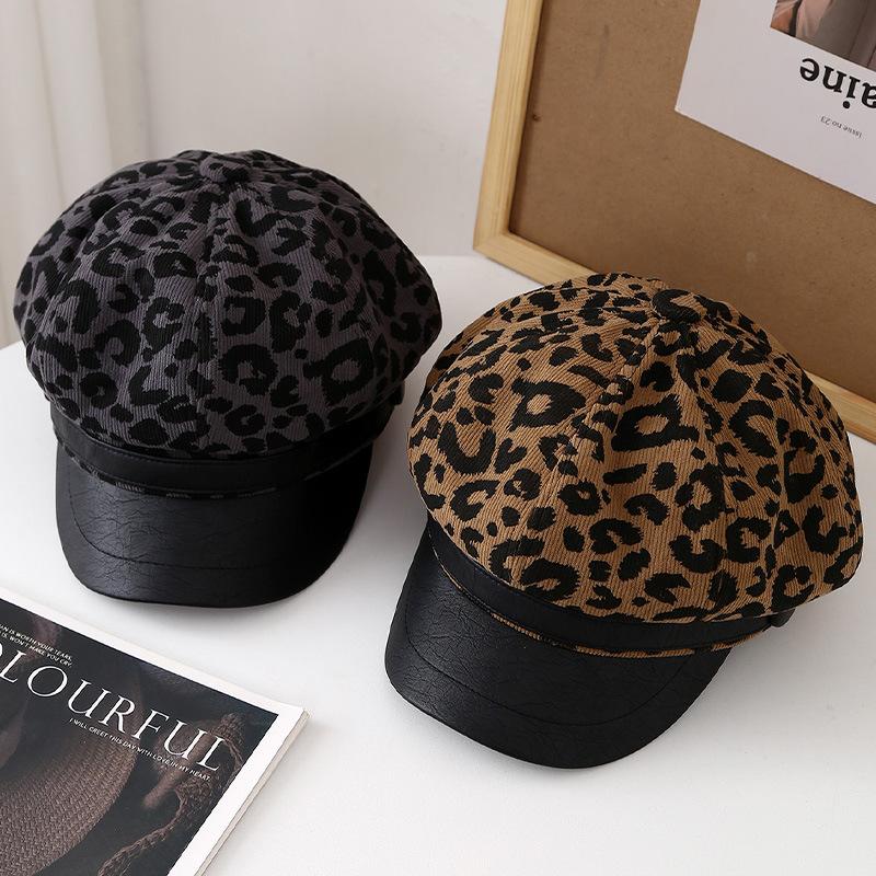 Leopard print octagonal hat Children's curved brim shows a small face Retro painter hat Versatile autumn and winter new newsboy hat