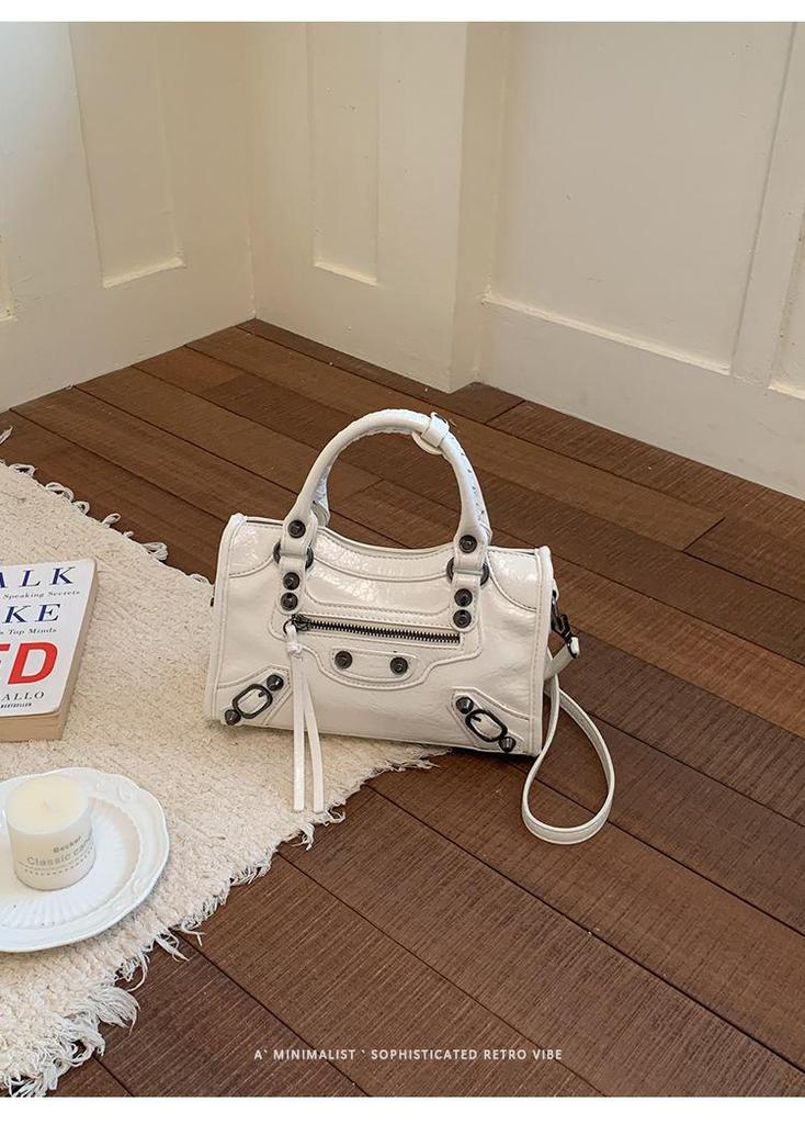 New Rivet Motorcycle Handbag: Trendy French Retro High-End Shoulder & Crossbody Pillow Bag