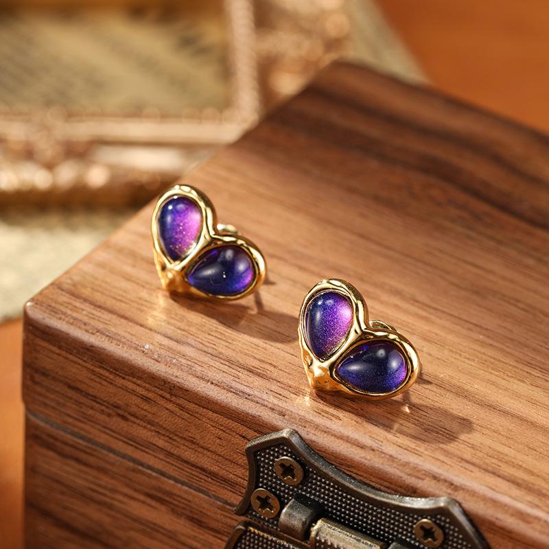 

Серьги-пусеты Кристальное сердце с инкрустацией в виде инопланетянина - Ретро нишевый стиль, Ювелирные изделия высокого класса из серебряной иглы