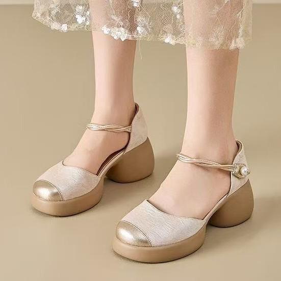 

Cheongsam catwalk shoes retro thick-soled waterproof table one-word buckle high heel thick heel sandals women 35