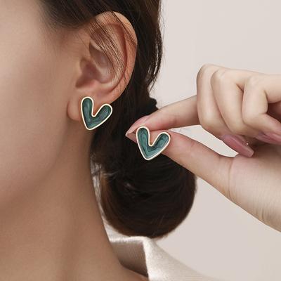 Ins wind liebe tägliche Steckerohrringe exquisite kleine und vielseitige einfache Herzohrringe Ohrschmuck