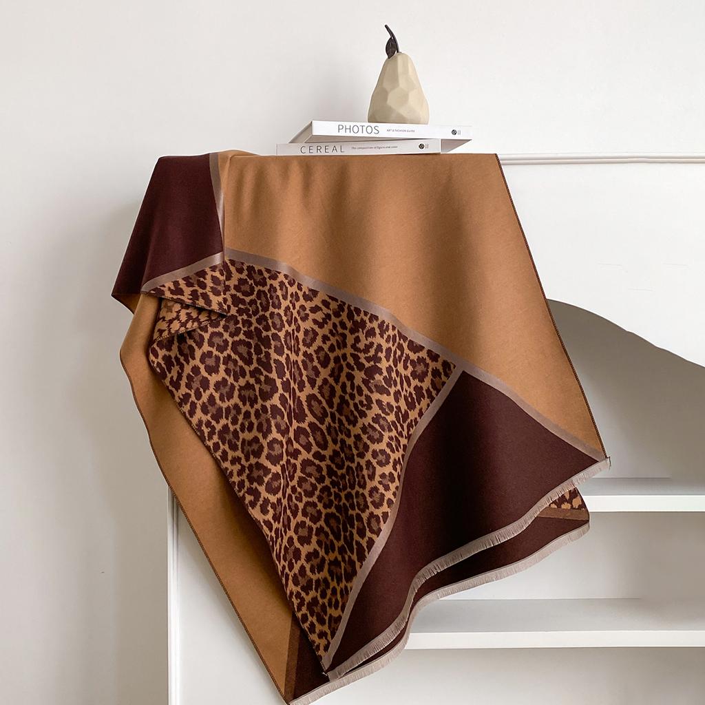 New Elegance Two-Sided Leopard Print Scarf Warm Fringe Pashmina Shawl Autumn and Winter Outdoor Coldproof Windproof Blanket