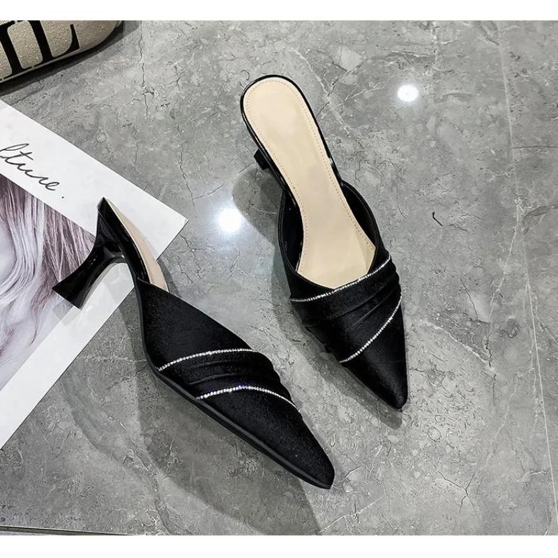 Mode Modedesigner Neue Dünne Ferse Spitz Aushöhlen Damen Hochhackige Sandalen Sommer Designer Neu Strass Hochzeit Damen Schuhe