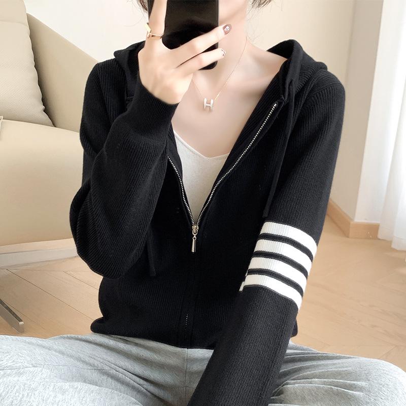 Women's Hooded Knit Cardigan: Zipper Closure, Long Sleeve, Loose Fit - Ideal for Spring & Autumn