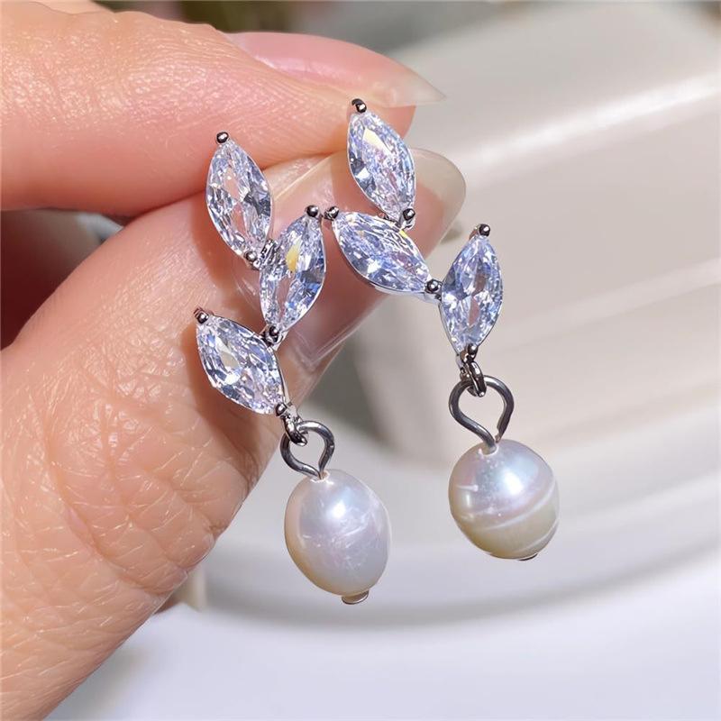 Women'S Vintage Multicolored Crystal Tiger Head Drop Earrings,Versatile High-End Personalized Ear Jewelry,Light Luxury Jewelry G