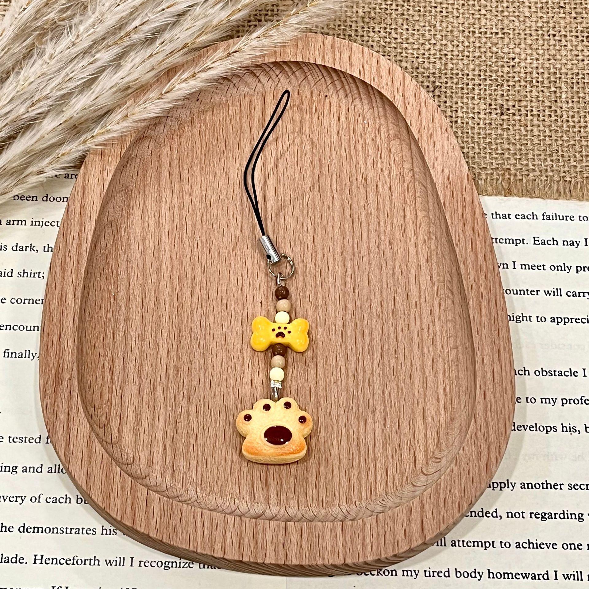Cat Paw Toast Keychain Pendant - Cute Cartoon Food Resin Ornament Toy