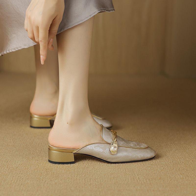 Retro Medium Heel Woman Slippers Round Toe Shoes for Women Top Designs Stylish Casual Sandals 2025 Luxury Unique Slides On Sale