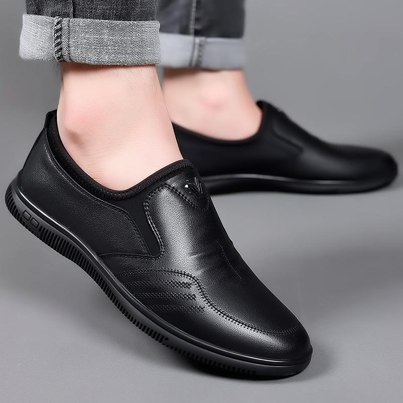 Fashion Brand Shoes Mens Slip-ons Flat Casual Soft Comfortable Male Footwear Pure Black