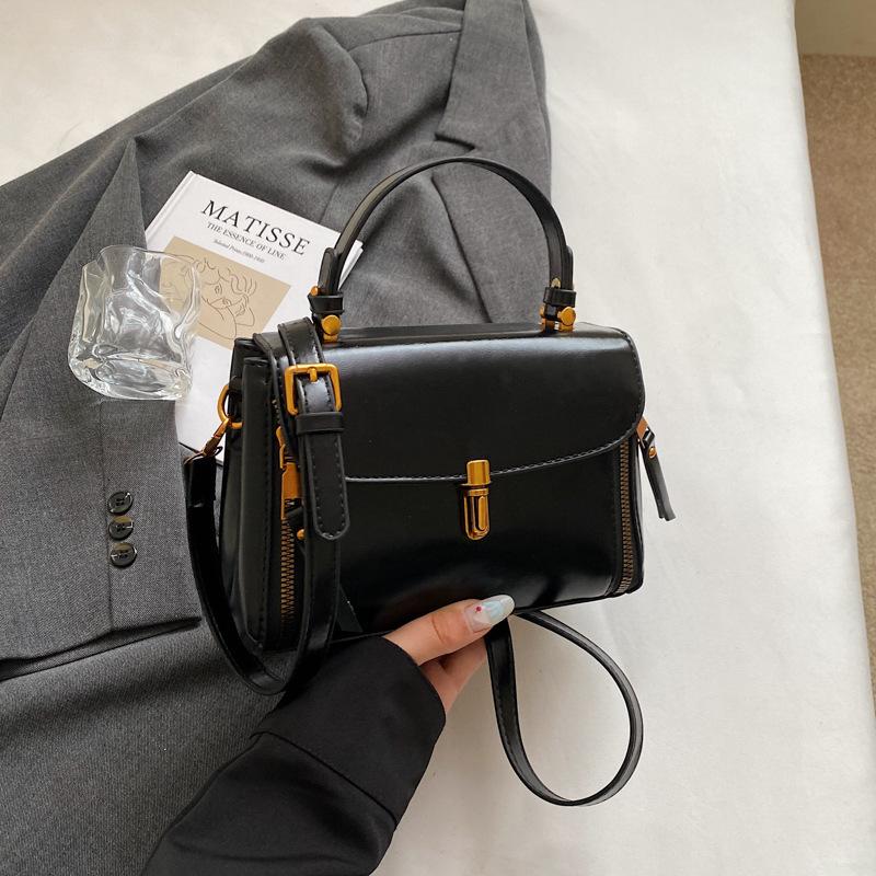 Retro Portable Small Square Bag Women's 2025 New Trendy Autumn and Winter Fashion Korean Niche Design Shoulder Messenger Bag