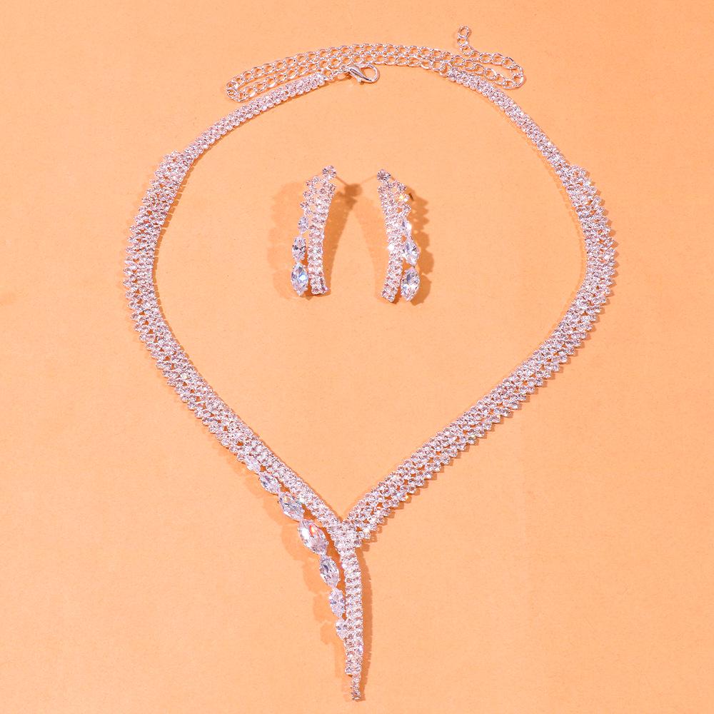 Elegant Bridal Jewelry Set: Luxury Necklace & Simple Earrings for Women