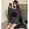 Japanischer Y2K-Stil Scharfes Mädchen Langarm Ripped T-Shirt für Damen - Trendiges Herbst Streetwear Top.