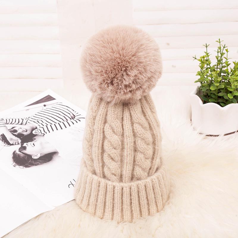 Autumn and Winter Twist Fur Ball Woolen Hat for Women Fashionable Thickened Cold Hat Outdoor Casual Windproof and Warm Knitted Hat for Men