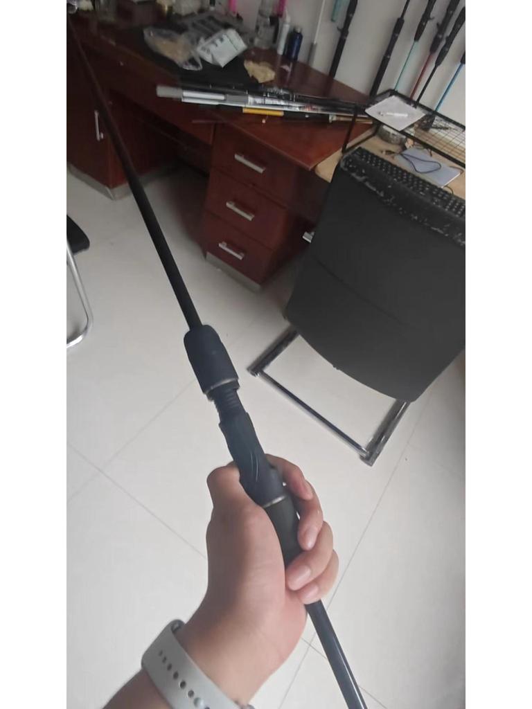 Ultra-light Ultra-hard Fiberglass Sea Fishing Rod with Long-distance Casting Ability.