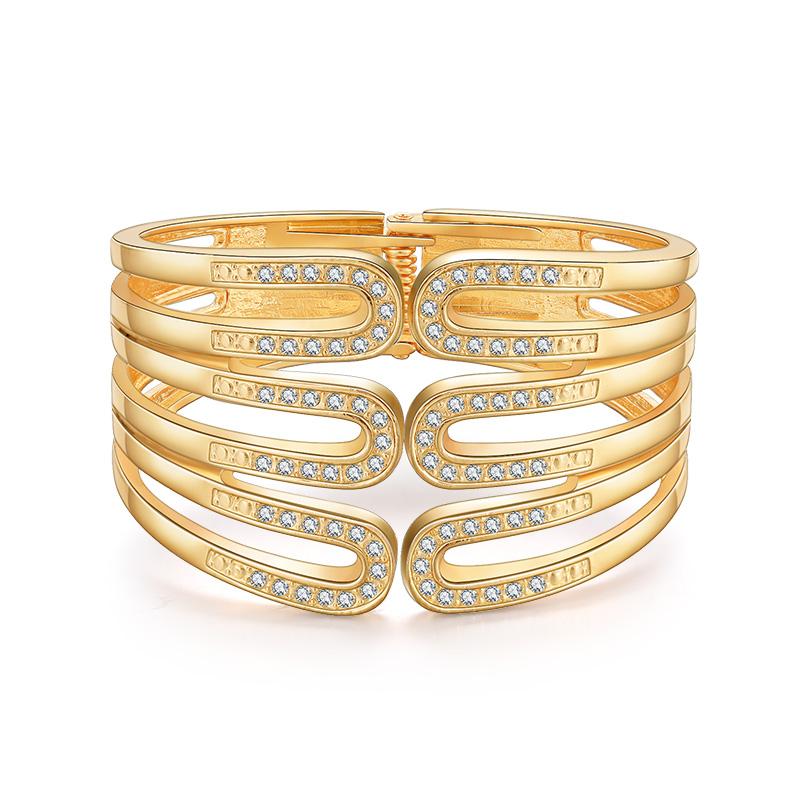 Wide Cuff Bangle Rhinestone Statement Bracelet Hollow Out Zinc Alloy Bangle Punk Hip Hop Jewelry Chunky Gold Bangle for Women